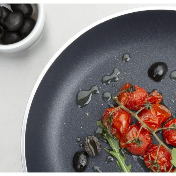 Vogue Non-Stick Induction Fry Pan Teflon Platinum Plus - 280mm - Image 7