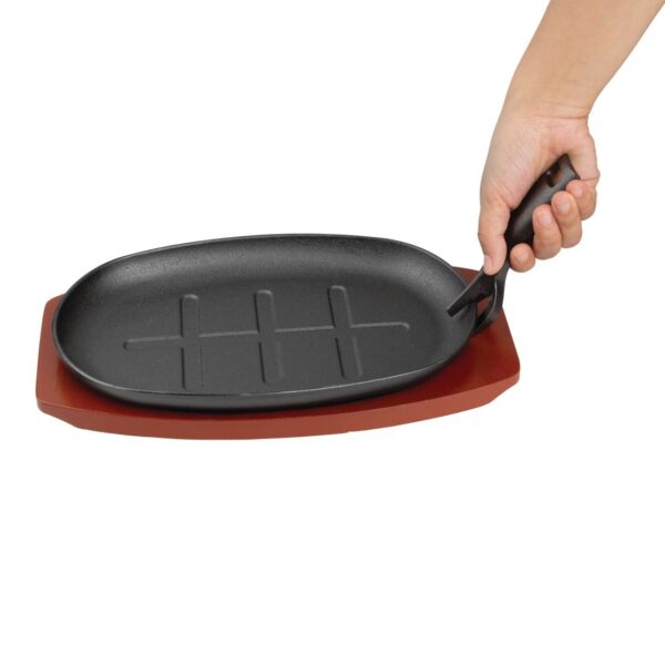 Vogue Cast Iron Oval Sizzler - 28x19cm with Wooden Stand - Image 5