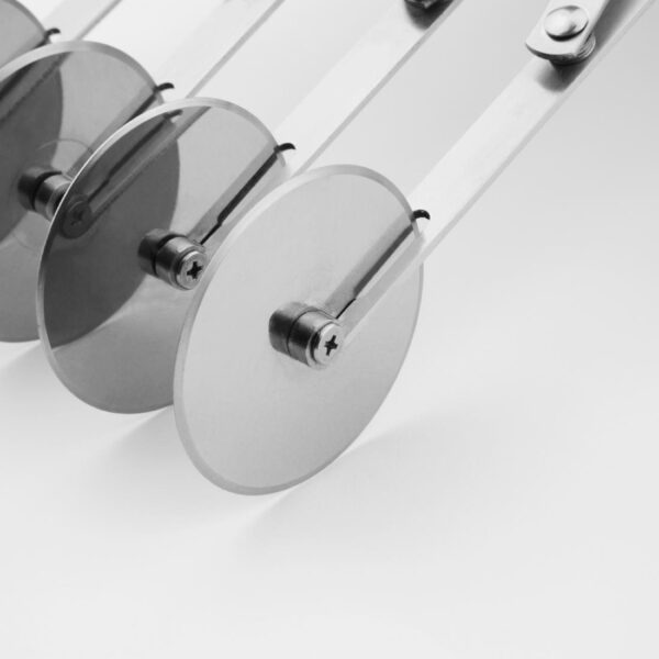 Vogue 5 Wheel Dough Cutter - 55mm Dia - Image 3