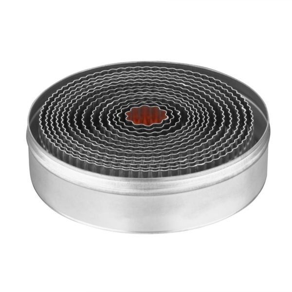 Vogue Round Fluted Cutters - 100mm (11 Piece) - Image 4