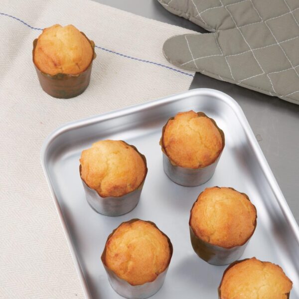 Vogue Bakewell Pan Aluminium - 320x215x40mm 12 1/2x8 1/2x1 1/2" - Image 6
