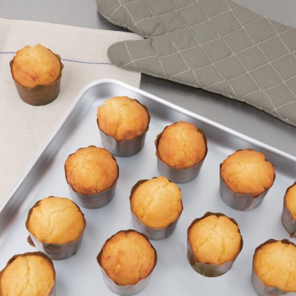 Vogue Bakewell Pan Aluminium- 610x455x40mm 24x18x1 1/2" - Image 5
