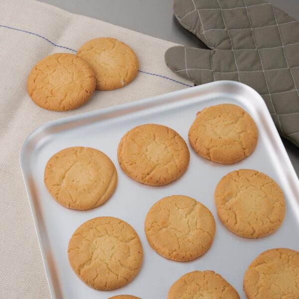Vogue Baking Sheet Aluminium - 420x305x20mm 16 1/2x12x0 3/4" - Image 6