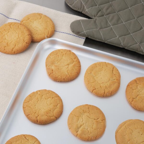 Vogue Baking Sheet Aluminium - 470x355x20mm 18 1/2x14x0 3/4" - Image 6