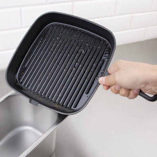 Vogue Ribbed Skillet Square - 240mm 9 1/2" - Image 6
