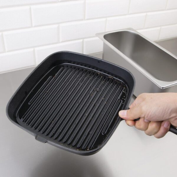 Vogue Ribbed Skillet Square - 240mm 9 1/2" - Image 7