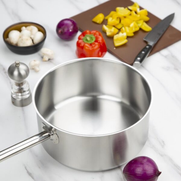 Vogue Saucepan St/St - 280mm 11" - Image 10