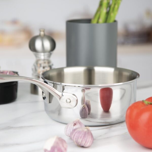 Vogue Tri-wall Saucepan St/St - 200mm 3Ltr 101fl oz - Image 8